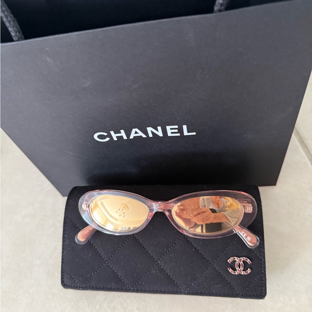 🔥Chanel Pink Sunglasses A25 🔥 - Picture 3 of 7